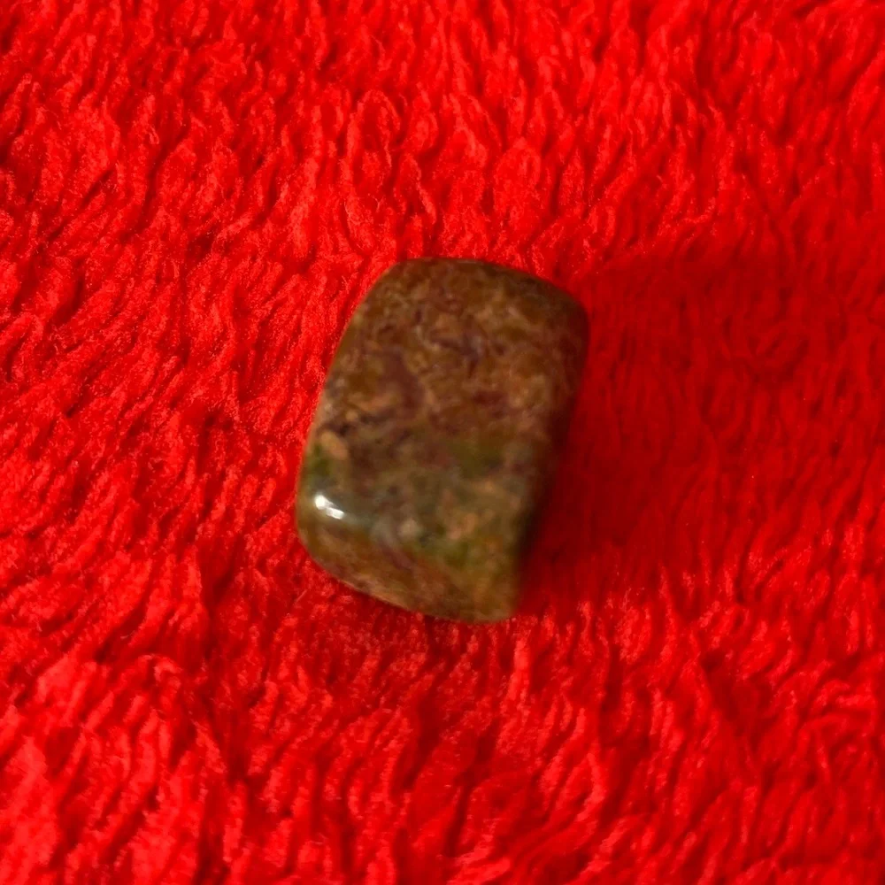 BOGO1/2 Tumbled Unakite Stone Crystals - Picture 4 of 11